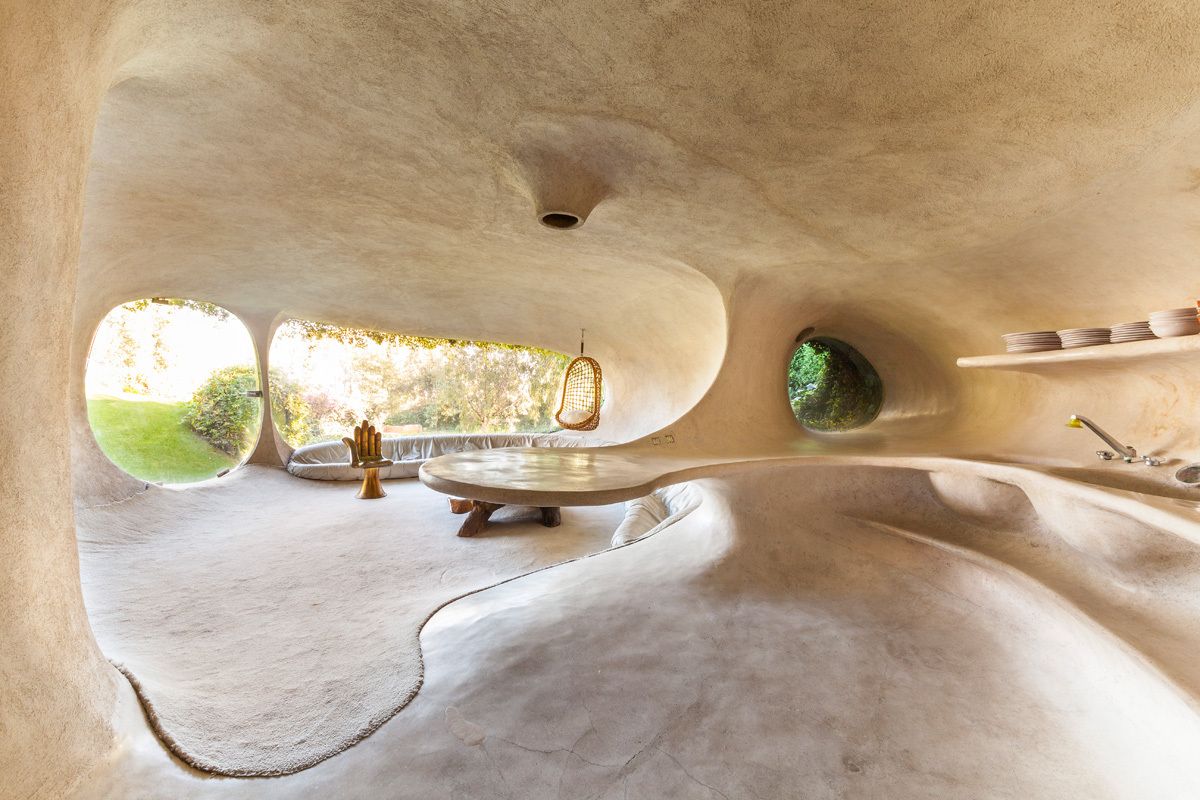 organic-underground-house-shaped-like-a-peanut